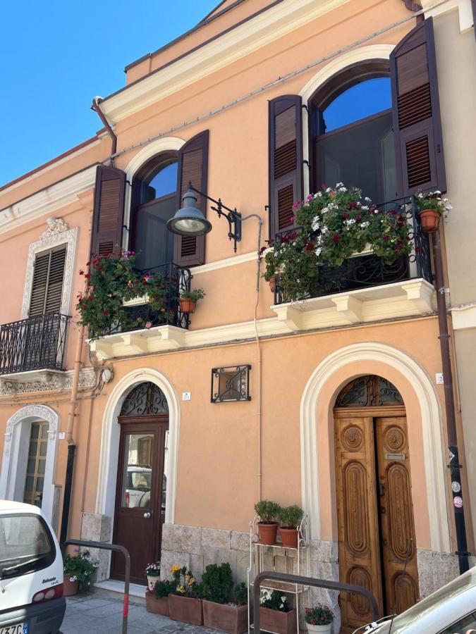 Trigu & Mangoni Bed & Breakfast Cagliari Bagian luar foto