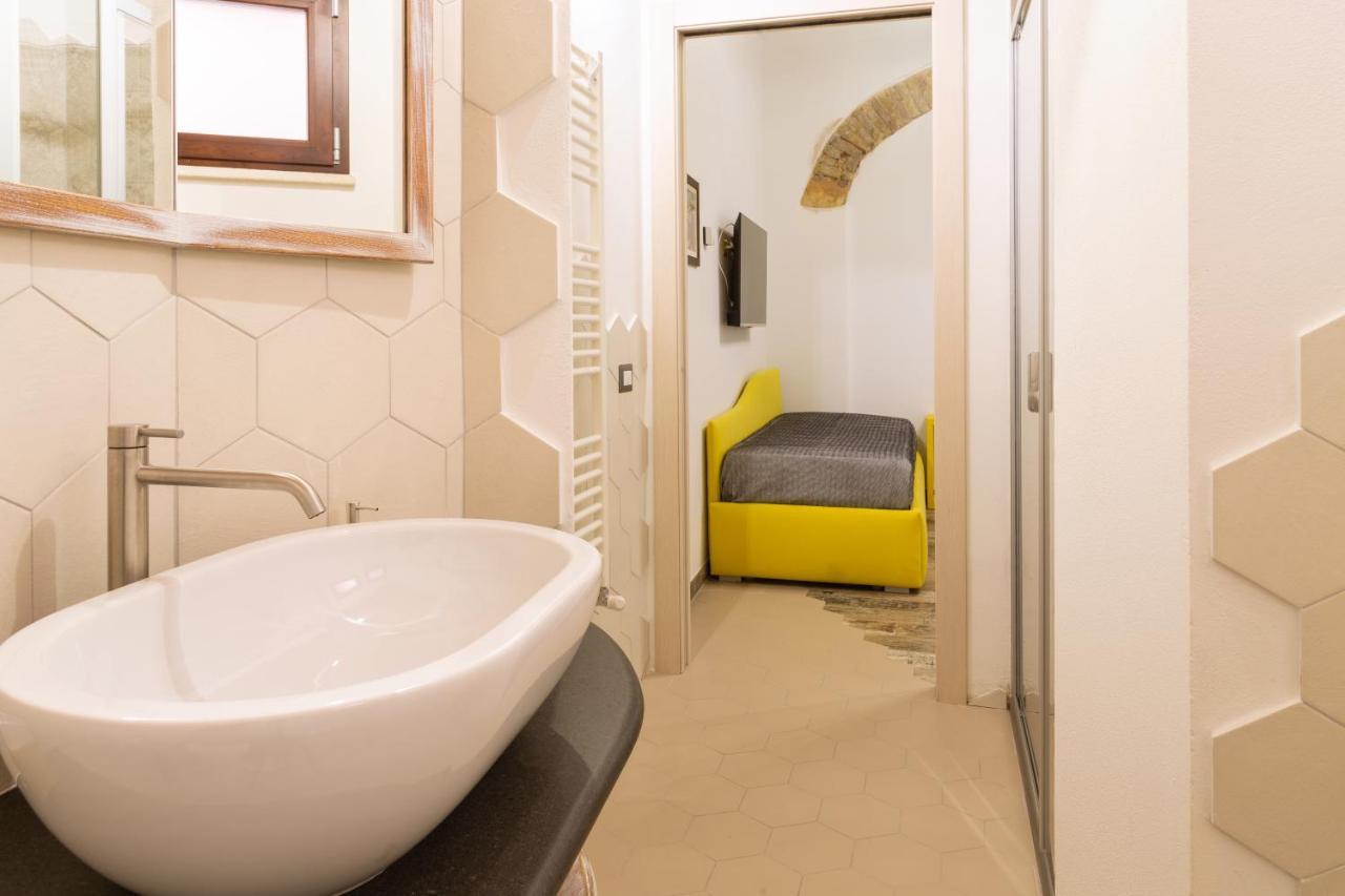 Trigu & Mangoni Bed & Breakfast Cagliari Bagian luar foto