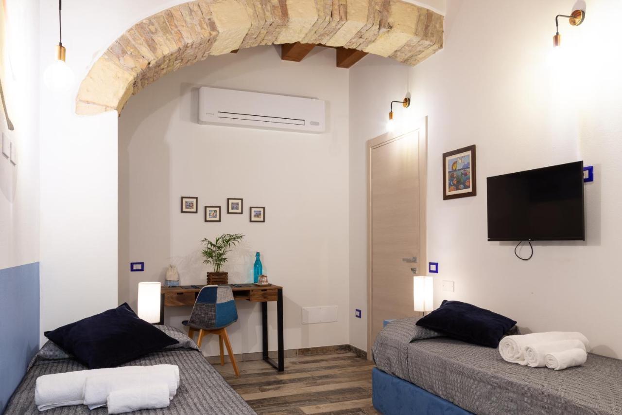 Trigu & Mangoni Bed & Breakfast Cagliari Bagian luar foto
